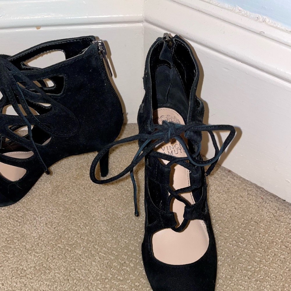 Vince Camuto Black Suede point toe pumps/heels - Picture 3 of 6